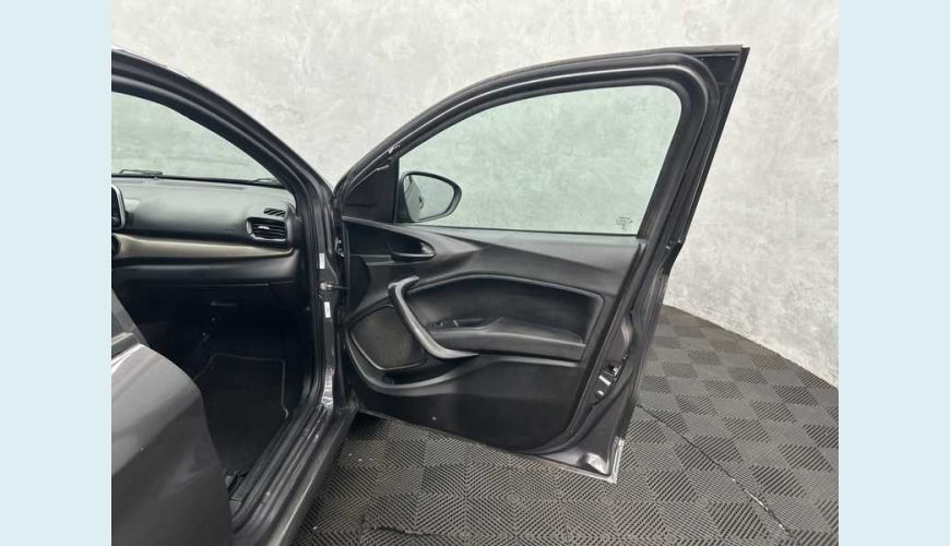 FIAT CRONOS DRIVE 1.3 S-DESIGN (FLEX) - CINZA - 2022 Foto 9 (Grande)