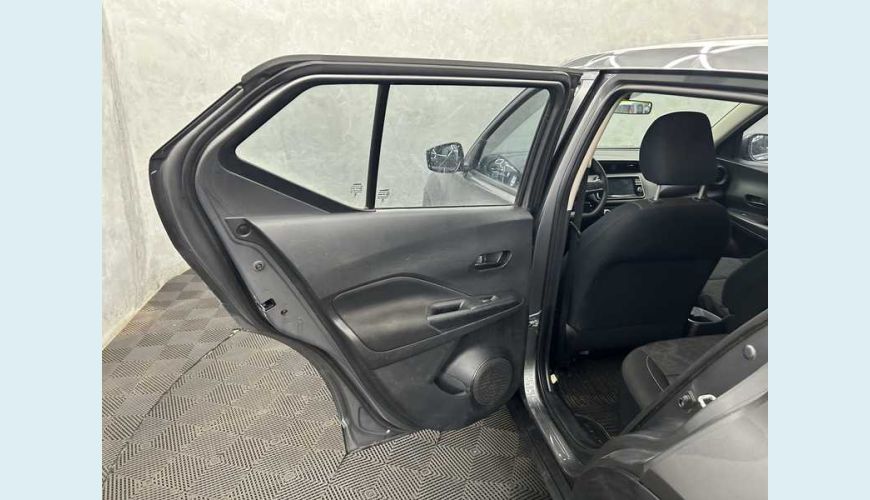 NISSAN KICKS ACTIVE 1.6 (FLEX) - PRATA - 2024 Foto 9 (Grande)