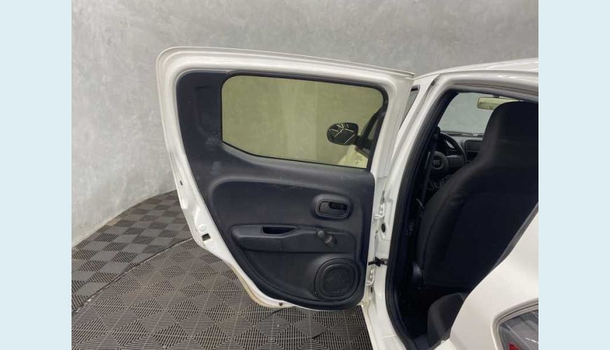 FIAT MOBI EASY 1.0 (FLEX) - BRANCO - 2022 Foto 9 (Grande)