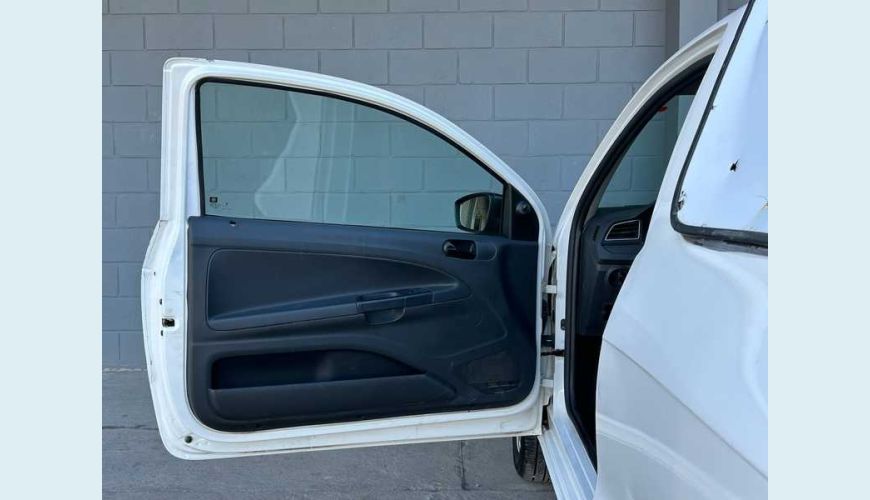 VOLKSWAGEN SAVEIRO ROBUST 1.6 MSI CS (FLEX) - BRANCO - 2023 Foto 9 (Grande)