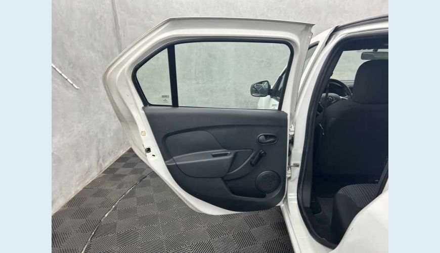 RENAULT LOGAN LIFE 1.0 12V SCE (FLEX) - BRANCO - 2023 Foto 9 (Grande)