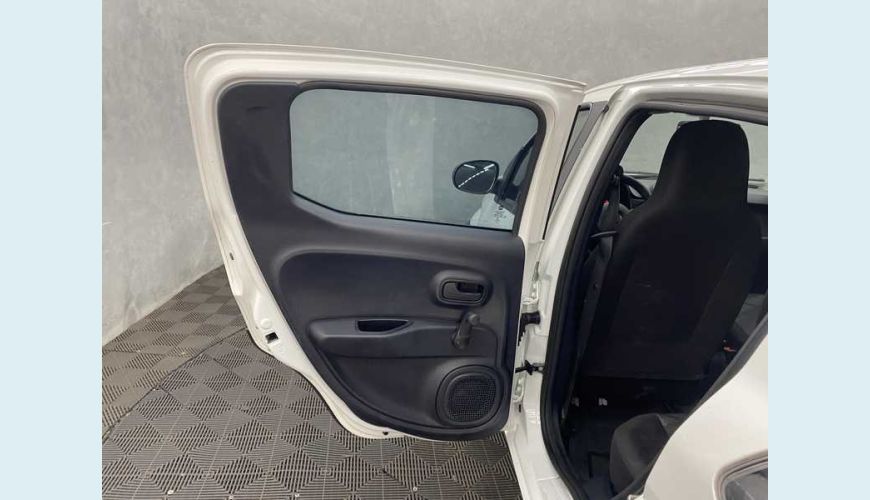 FIAT MOBI LIKE 1.0 (FLEX) - BRANCO - 2021 Foto 9 (Grande)