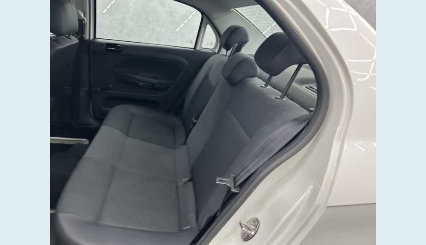 VOLKSWAGEN VOYAGE 1.0 MPI (FLEX) - BRANCO - 2023 Foto 9 (Grande)
