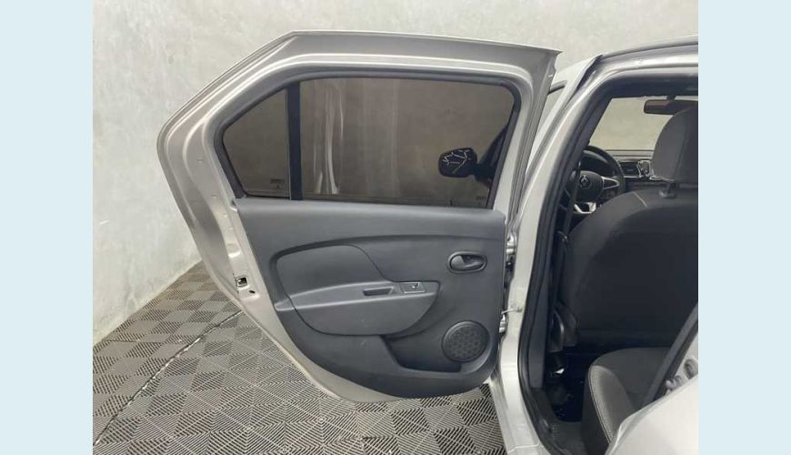 RENAULT LOGAN ZEN 1.0 12V SCE (FLEX) - PRATA - 2023 Foto 9 (Grande)