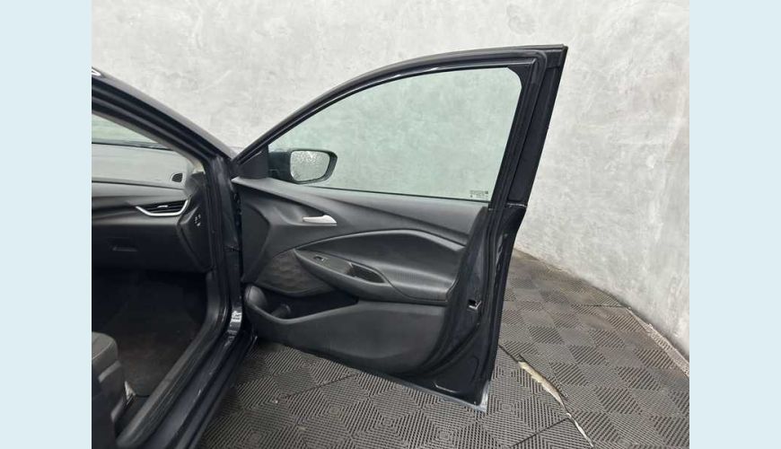 CHEVROLET ONIX PLUS LT 1.0 - CINZA - 2025 Foto 9 (Grande)