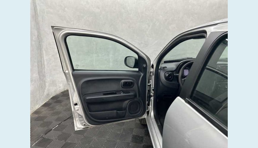 FIAT MOBI LIKE 1.0 (FLEX) - PRATA - 2022 Foto 9 (Grande)