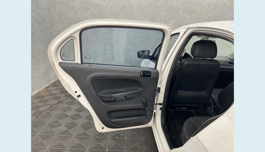 VOLKSWAGEN VOYAGE 1.0 MPI (FLEX) - BRANCO - 2023 Foto 9 (Grande)