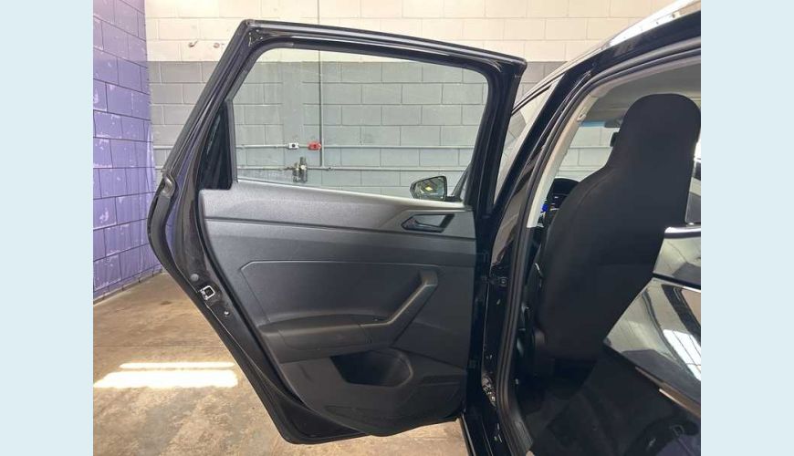 VOLKSWAGEN POLO COMFORTLINE (AUT) (FLEX) - PRETO - 2024 Foto 9 (Grande)
