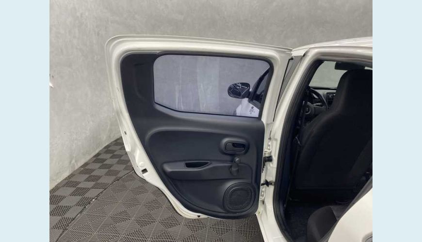 FIAT MOBI LIKE 1.0 (FLEX) - BRANCO - 2021 Foto 9 (Grande)