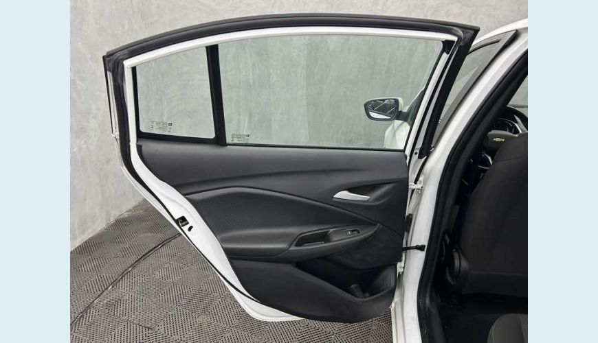 CHEVROLET ONIX PLUS LTZ 1.0 TURBO (AUT.) - BRANCO - 2024 Foto 9 (Grande)
