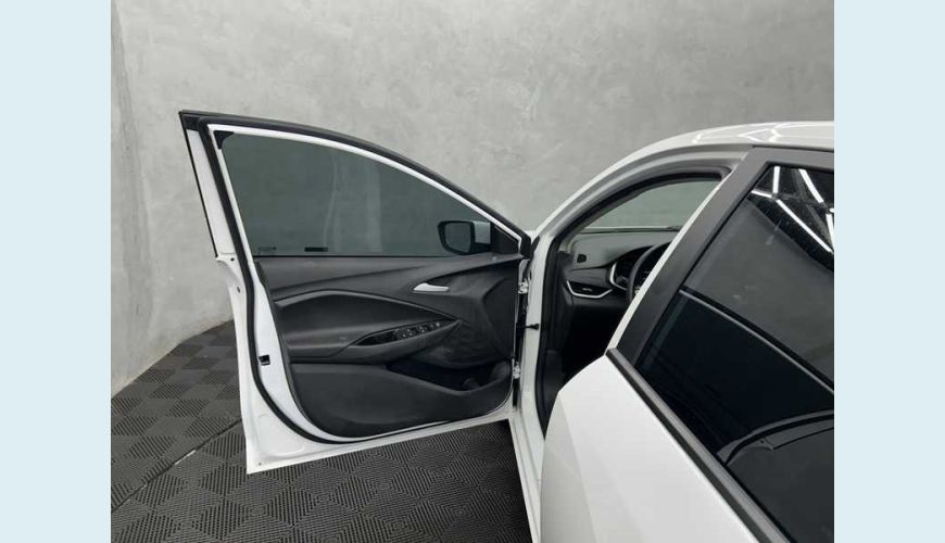 CHEVROLET ONIX PLUS LT 1.0 - BRANCO - 2024 Foto 9 (Grande)