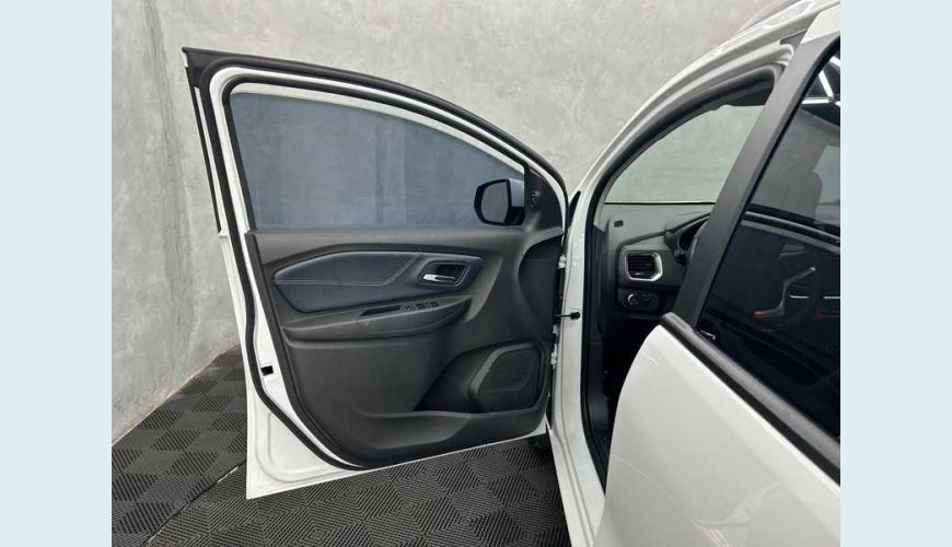 CHEVROLET SPIN PREMIER 1.8 (AUT.) - BRANCO - 2023 Foto 9 (Grande)