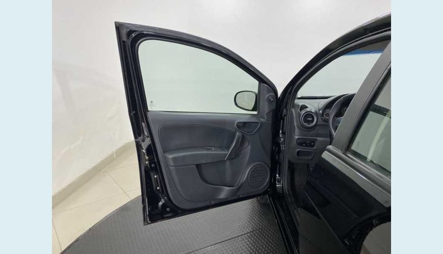 FIAT GRAND SIENA ATTRACTIVE 1.0 (FLEX) - PRETO - 2021 Foto 9 (Grande)