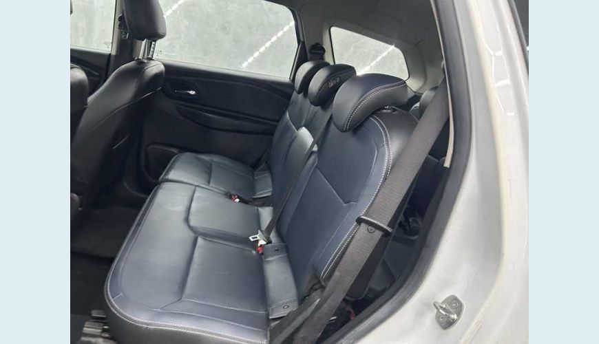 CHEVROLET SPIN PREMIER 1.8 (AUT.) - BRANCO - 2023 Foto 9 (Grande)