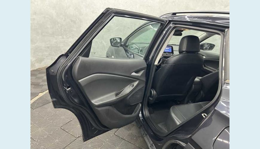 CHEVROLET TRACKER LTZ 1.0 TURBO (AUT.) - PRETO - 2025 Foto 9 (Grande)