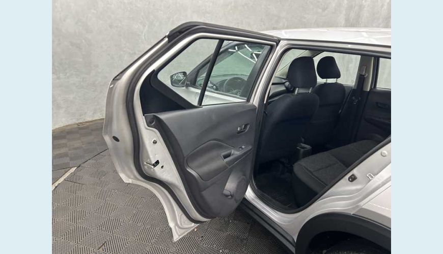 NISSAN KICKS ACTIVE 1.6 (FLEX) - PRATA - 2024 Foto 9 (Grande)