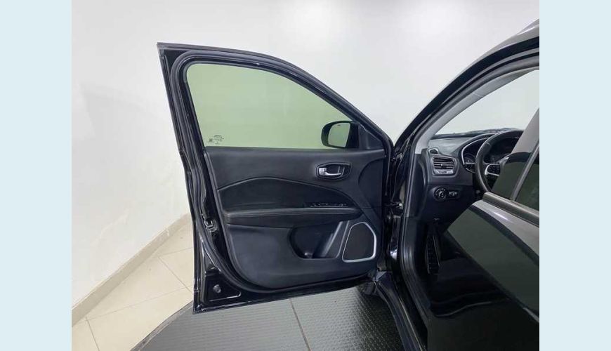 JEEP COMPASS 2.0 SPORT 4X2 AUT. FLEX - PRETO - 2018 Foto 9 (Grande)