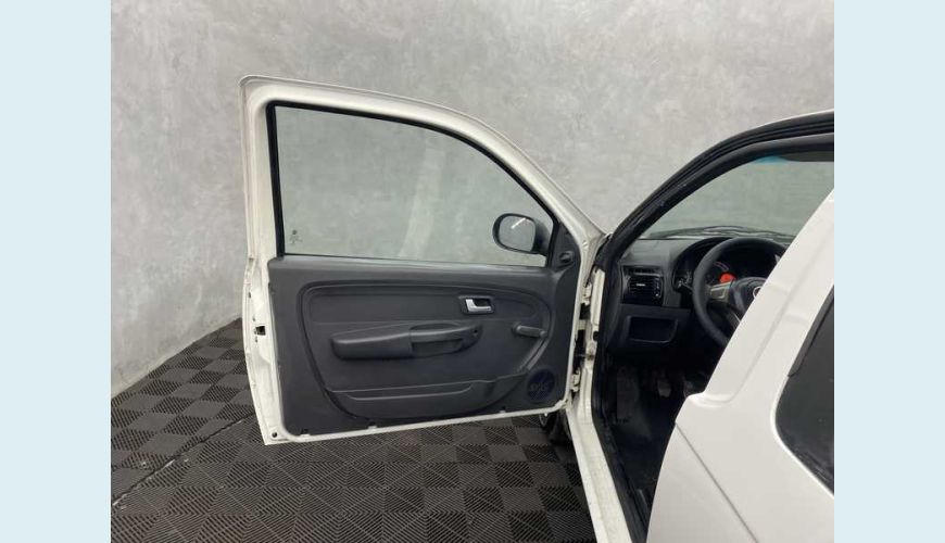 FIAT STRADA WORKING 1.4 FLEX - BRANCO - 2016 Foto 9 (Grande)