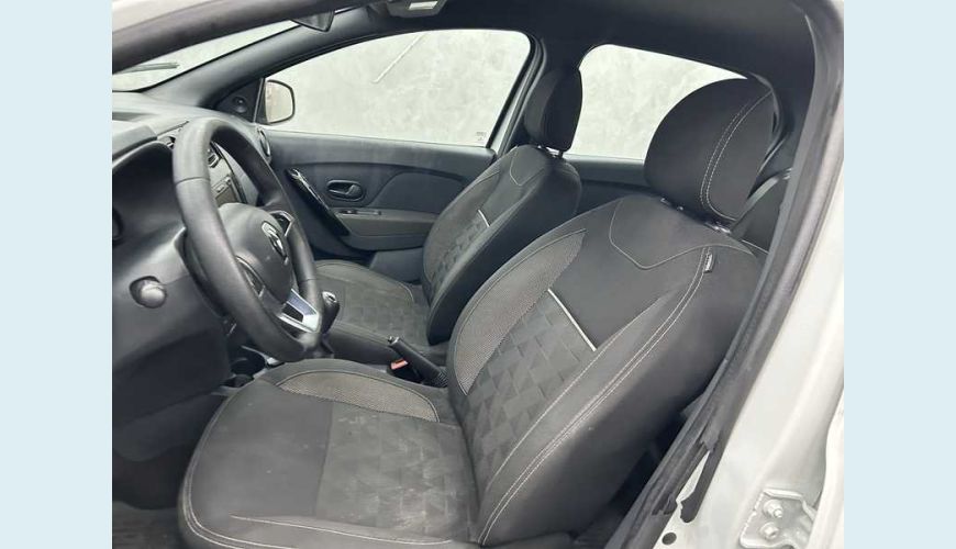 RENAULT LOGAN ZEN 1.0 12V SCE FLEX - BRANCO - 2023 Foto 9 (Grande)