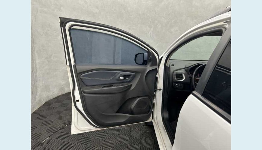 CHEVROLET SPIN PREMIER 1.8 (AUT.) - BRANCO - 2023 Foto 9 (Grande)