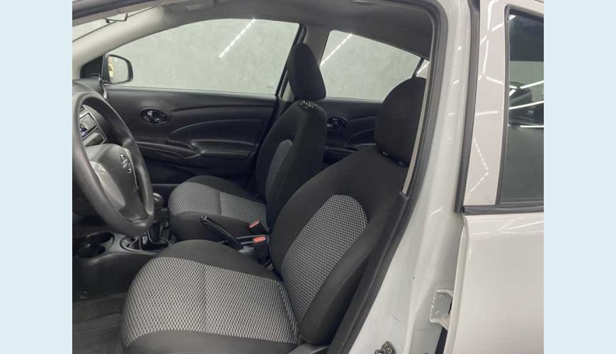NISSAN VERSA 1.0 12V V-DRIVE FLEX - BRANCO - 2021 Foto 9 (Grande)