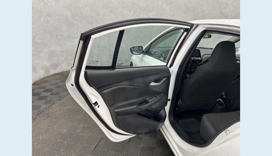 CHEVROLET ONIX PLUS LT 1.0 - BRANCO - 2023 Foto 9 (Grande)