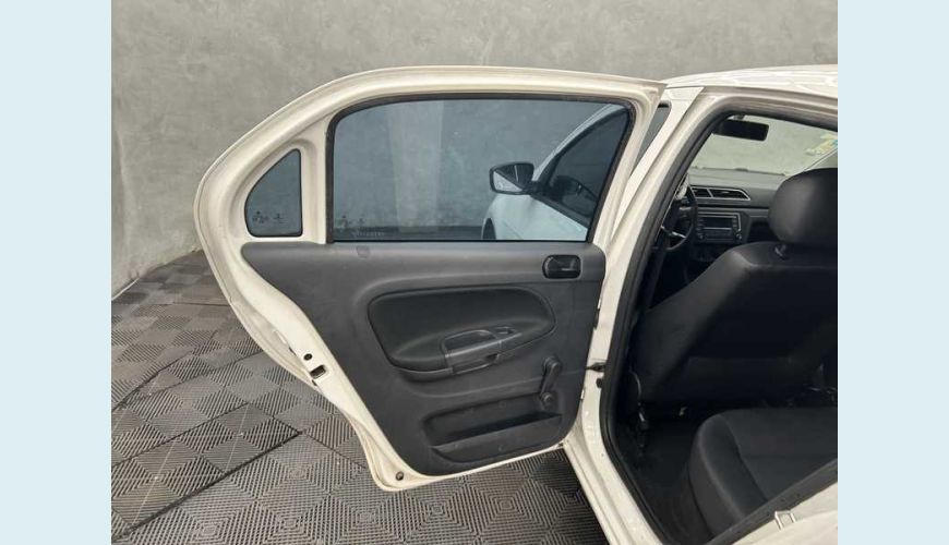 VOLKSWAGEN GOL 1.0 12V FLEX - BRANCO - 2023 Foto 9 (Grande)