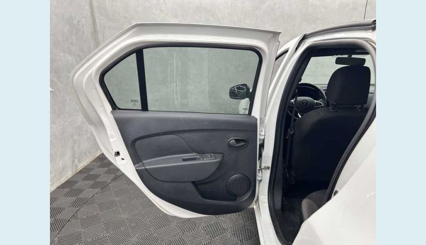 RENAULT LOGAN ZEN 1.0 - BRANCO - 2024 Foto 9 (Grande)