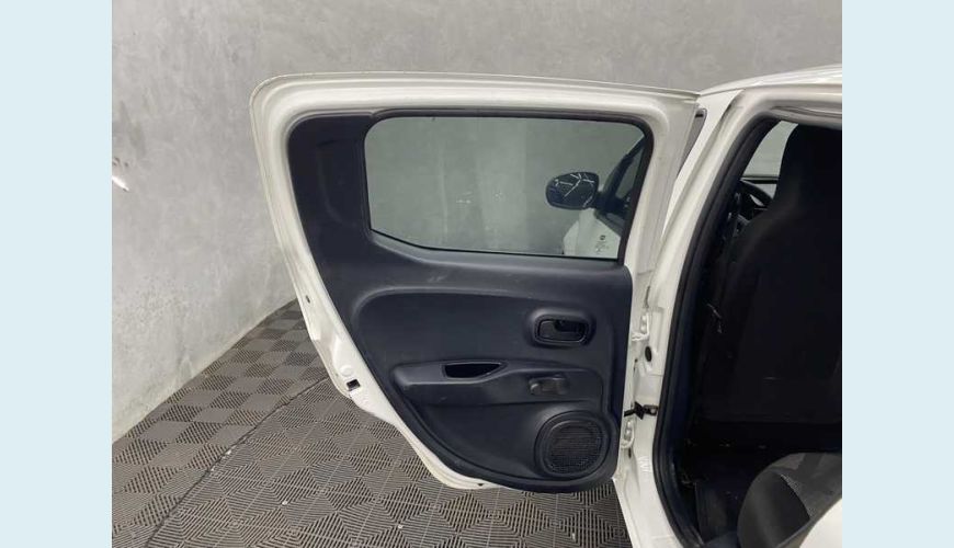 FIAT MOBI EASY 1.0 FLEX - BRANCO - 2021 Foto 9 (Grande)