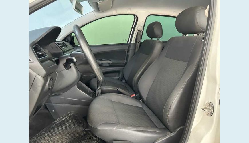 VOLKSWAGEN GOL 1.0 12V FLEX - BRANCO - 2023 Foto 9 (Grande)