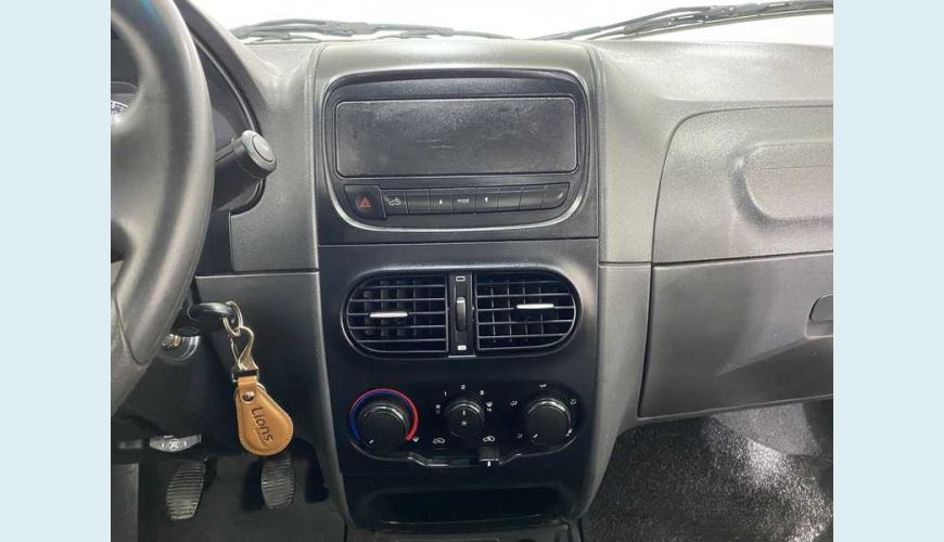 FIAT STRADA HARD WORKING 1.4 FLEX CS - BRANCO - 2019 Foto 9 (Grande)