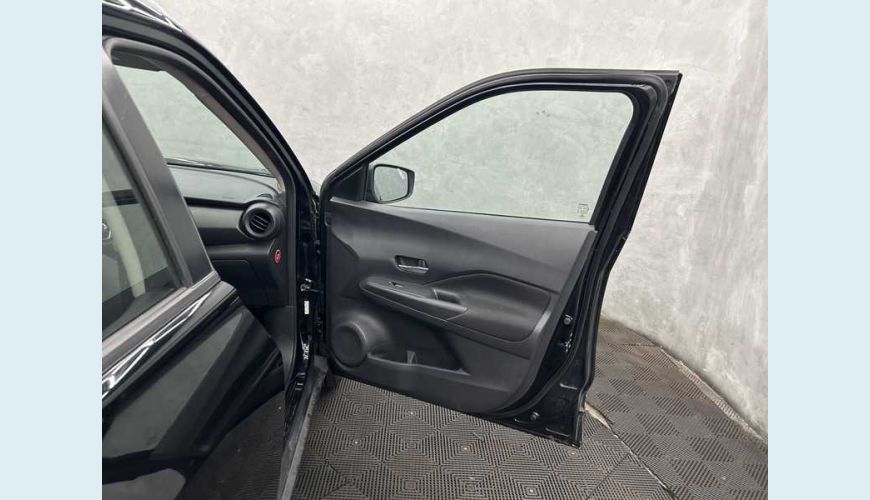 NISSAN KICKS SENSE 1.6 FLEX AUT. - PRETO - 2022 Foto 9 (Grande)