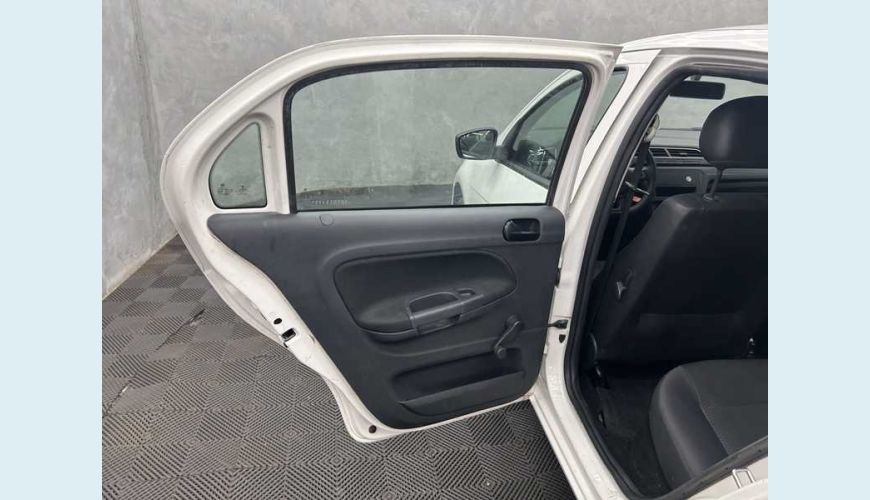 VOLKSWAGEN GOL 1.0 12V FLEX - BRANCO - 2023 Foto 9 (Grande)