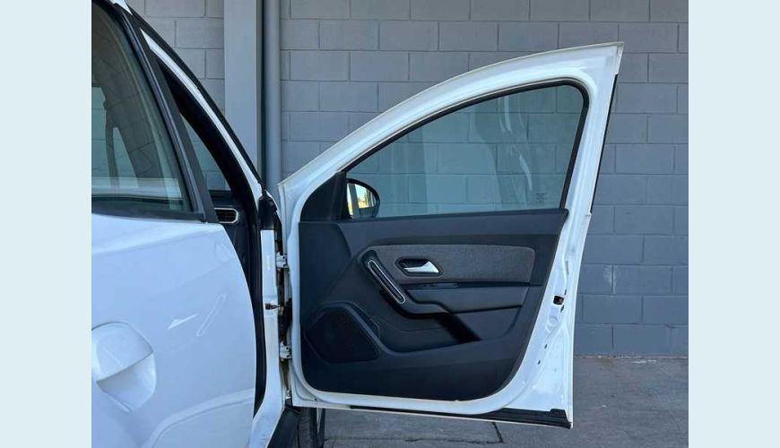 RENAULT DUSTER PLUS INTENSE 1.6 - BRANCO - 2025 Foto 9 (Grande)