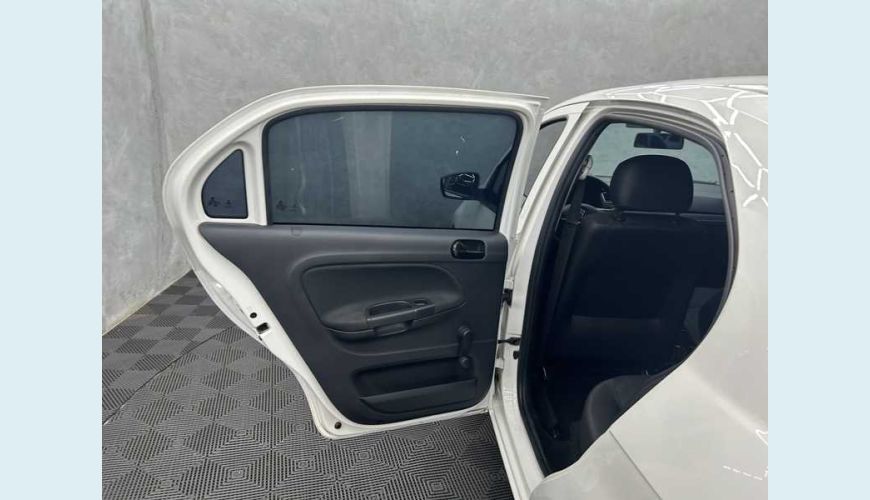 VOLKSWAGEN GOL 1.0 12V FLEX - BRANCO - 2023 Foto 9 (Grande)