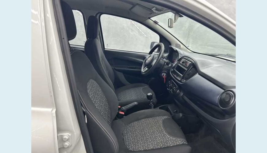FIAT UNO ATTRACTIVE 1.0 - BRANCO - 2021 Foto 9 (Grande)