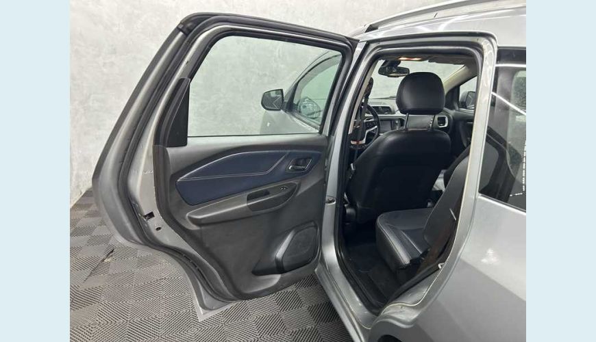CHEVROLET SPIN PREMIER 1.8 (AUT.) - PRATA - 2024 Foto 9 (Grande)