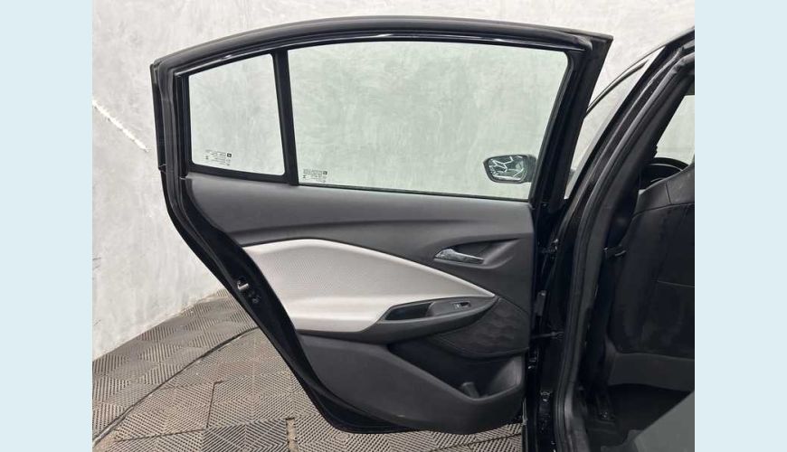 CHEVROLET ONIX PLUS PREMIER 1.0 TURBO (AUT.) - BRANCO - 2025 Foto 9 (Grande)