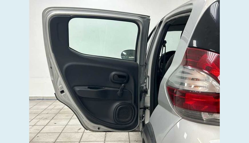 FIAT MOBI LIKE 1.0 - PRATA - 2024 Foto 9 (Grande)