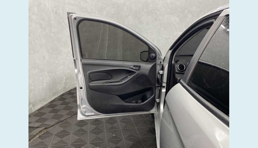 FORD KA 1.0 SE PLUS FLEX - PRATA - 2020 Foto 9 (Grande)