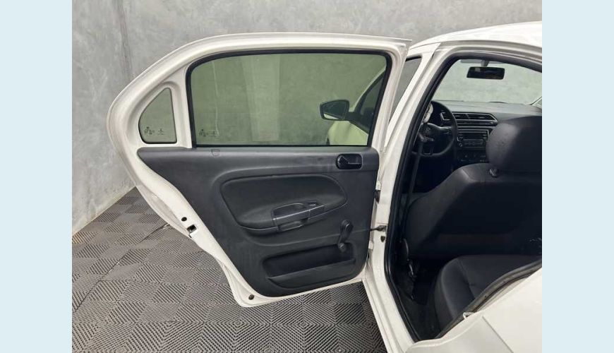 VOLKSWAGEN GOL 1.0 12V FLEX - BRANCO - 2023 Foto 9 (Grande)