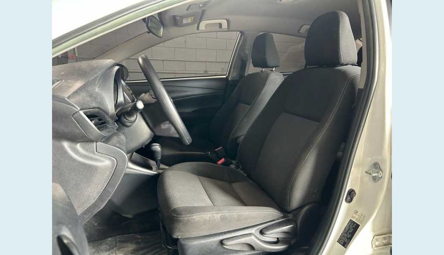 TOYOTA YARIS SEDAN XL 1.5 FLEX 16V 4P AUT. - BRANCO - 2023 Foto 9 (Grande)