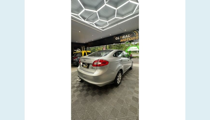 FORD FIESTA FLEX MANUAL 4P - PRATA - 2011 Foto 9 (Grande)
