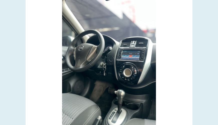 NISSAN VERSA - BRANCO - 2018 Foto 9 (Grande)