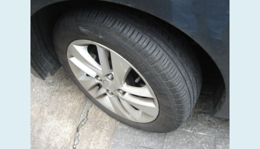 HYUNDAI HB 20 1.6 PREMIUM 16V FLEX 4P MEC. - CINZA - 2014 Foto 1 (Grande)