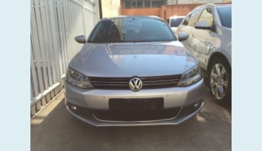 VOLKSWAGEN JETTA 2.0 TSI HIGHLINE 200CV 4P TIPTRONIC - PRATA - 2011 Foto 1 (Grande)