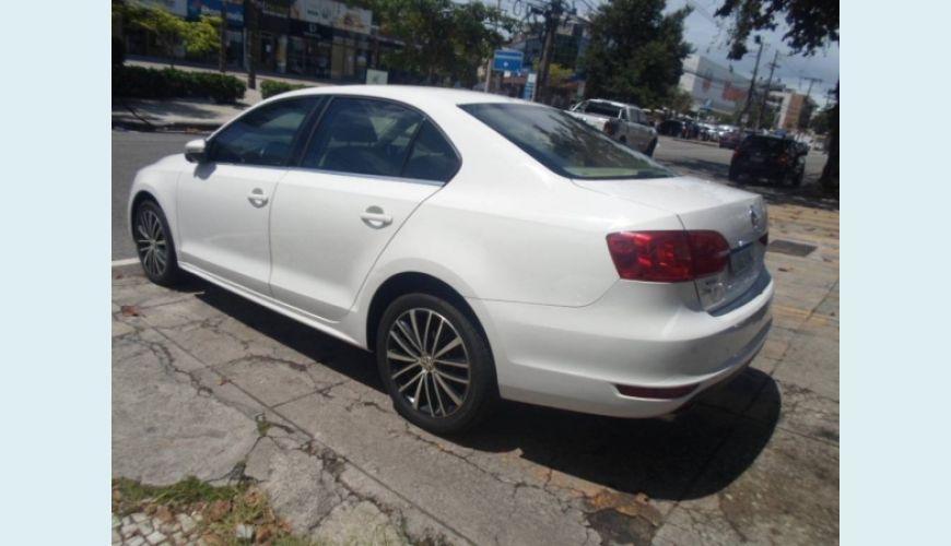 VOLKSWAGEN JETTA 2.0 TSI HIGHLINE 211CV 4P TIPTRONIC - BRANCO - 2013 Foto 1 (Grande)