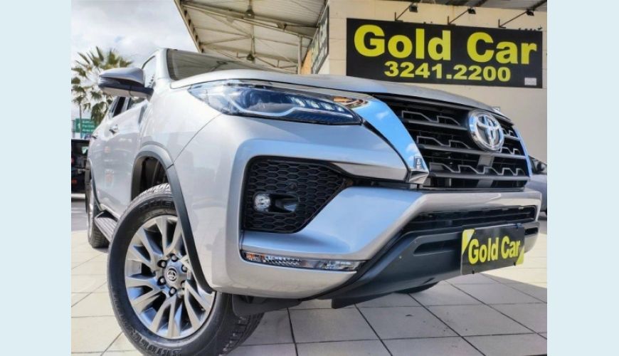 TOYOTA HILUX SW4 2.7 VVT-I FLEX SRV 7L 4X2 AUT. - PRATA - 2021 Foto 1 (Grande)