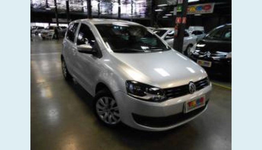 VOLKSWAGEN FOX 1.0 MI TREND 8V TOTAL FLEX 4P - PRATA - 2011 Foto 1 (Grande)