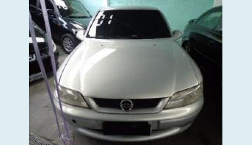 CHEVROLET VECTRA 2.2 MPFI GL MILENIUM 8V 4P - PRATA - 2001 Foto 1 (Grande)